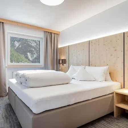 Sunalpin アパート